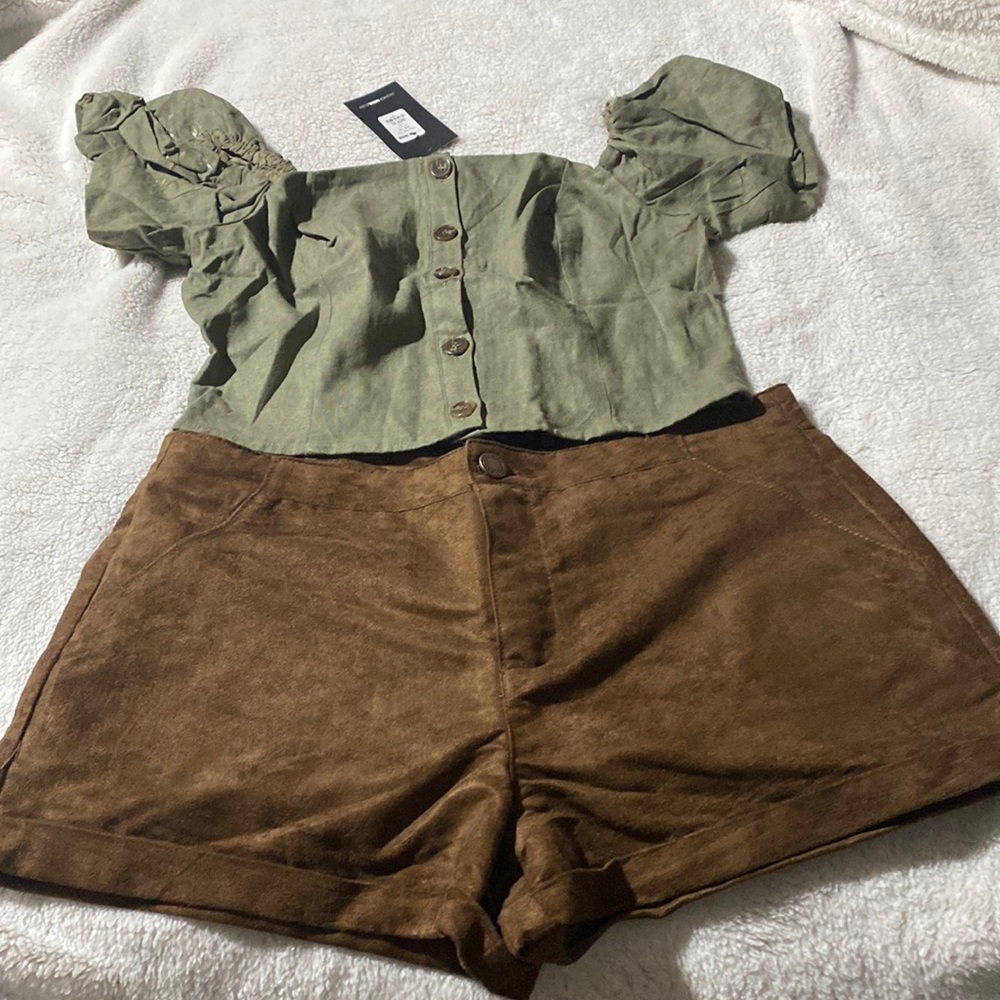 A Fashion Nova outfit